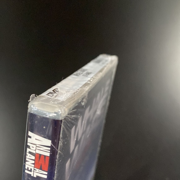 NEW: Whale Wars - The Complete Second Season - Picture 3 of 4